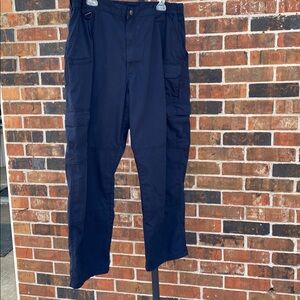 Men's Black 5.11 Tactical Series Cargo Pants - Classic Utility Style Size 38/30